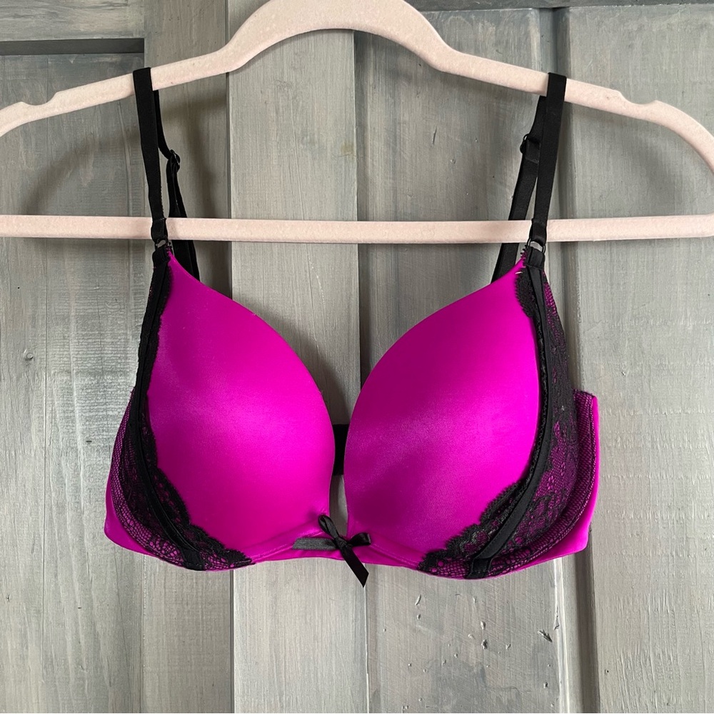 Victoria Secret Fuschia pink purple black lace Very sexy push up 32D